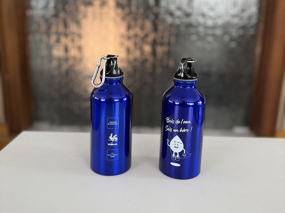 Gourde personnalisée avec logo – objet publicitaire écologique et pratique